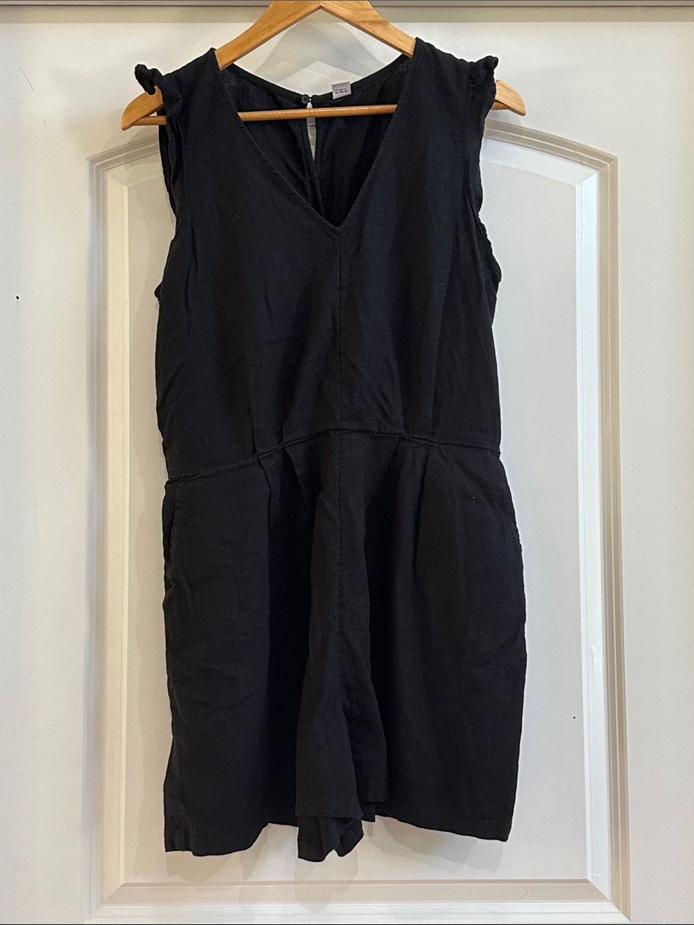 Old Navy Black Sleeveless V-Neck Romper